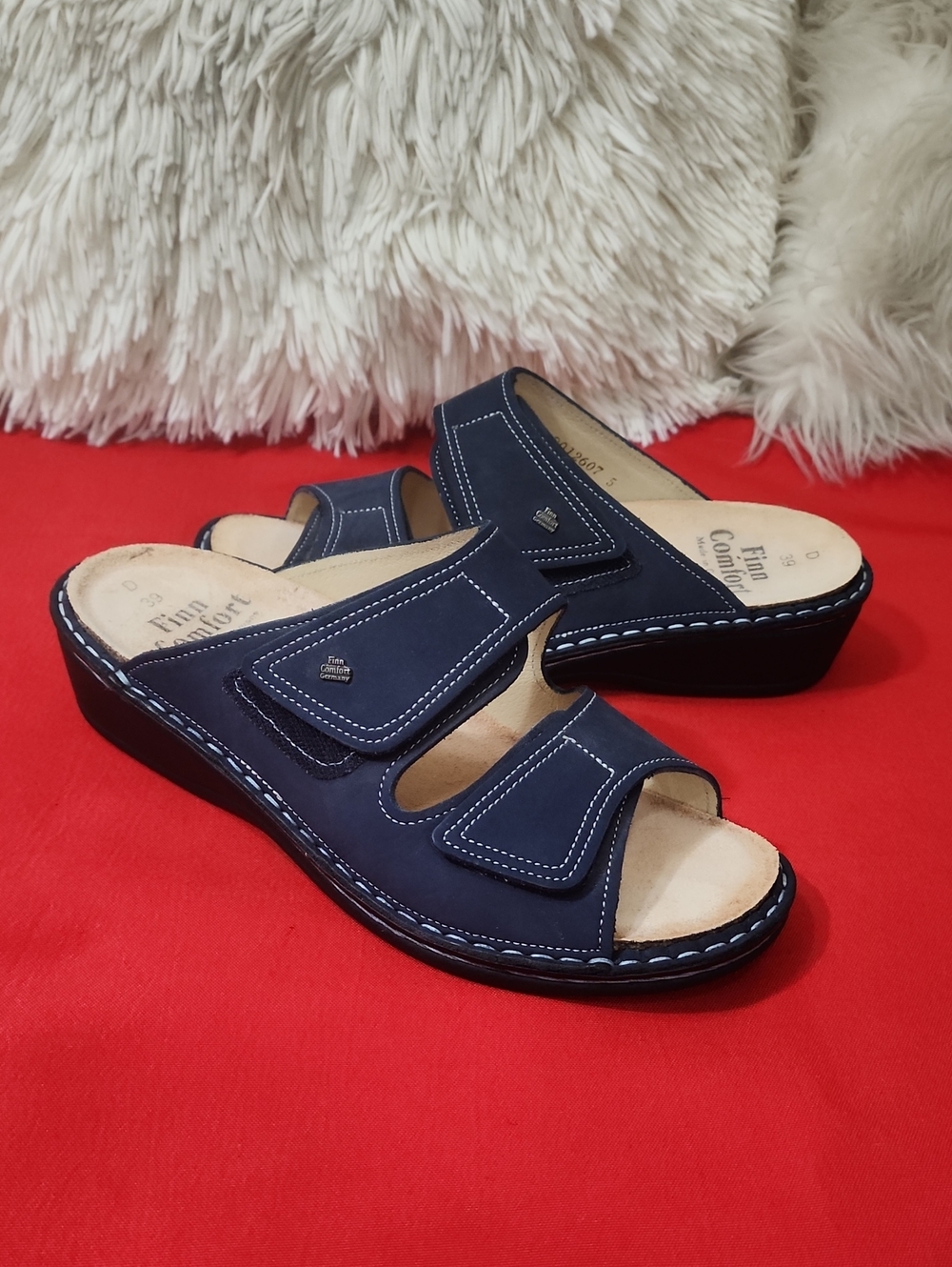 Finn Comfort  Danzig Soft
Navy Leather Slide Mules with Adjustable Straps